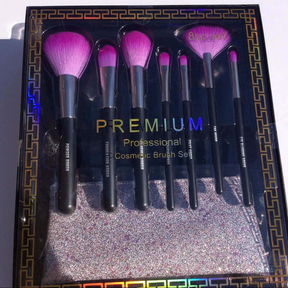 Professional cosmetic brush and bag set